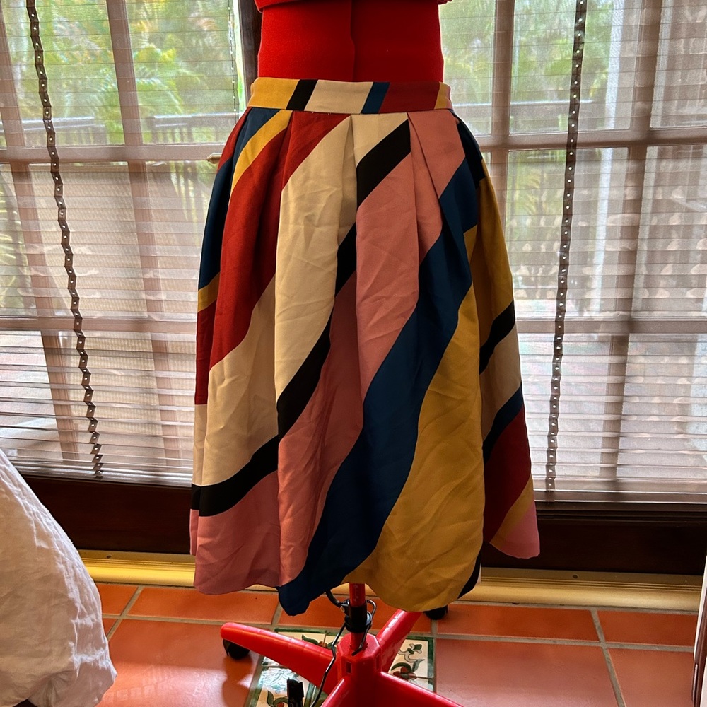 Fun colorful skirt! Midi